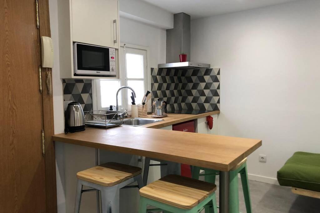 M3 Terrace. Cool Apartment 15 Min Center By Metro Esplugues de Llobregat Exteriör bild