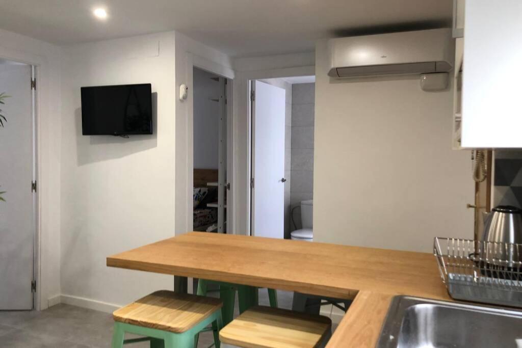 M3 Terrace. Cool Apartment 15 Min Center By Metro Esplugues de Llobregat Exteriör bild