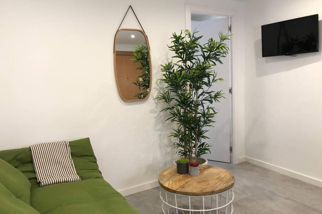 M3 Terrace. Cool Apartment 15 Min Center By Metro Esplugues de Llobregat Exteriör bild